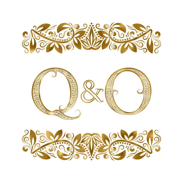 Q y O vintage iniciales símbolo del logotipo. Las letras están rodeadas de elementos ornamentales. Boda o socios de negocios monograma en estilo real . — Vector de stock