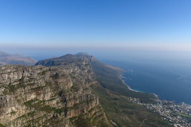 Table Mountain üstten görüntülemek