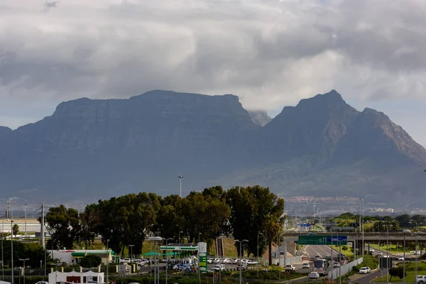 Cape Town 'daki Masa Dağı
