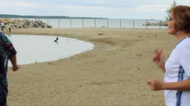 Rusya, Novosibirsk, 25 Ağustos 2016. Şirket parti açık havada.