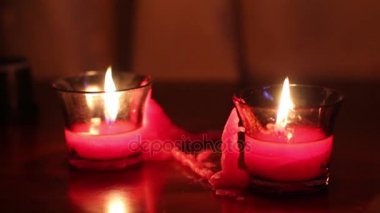 diffüz Işık mumlar, masada duran