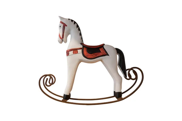 Antico cavallo a dondolo giocattolo per la decorazione, isolato su spirito bianco — Foto Stock