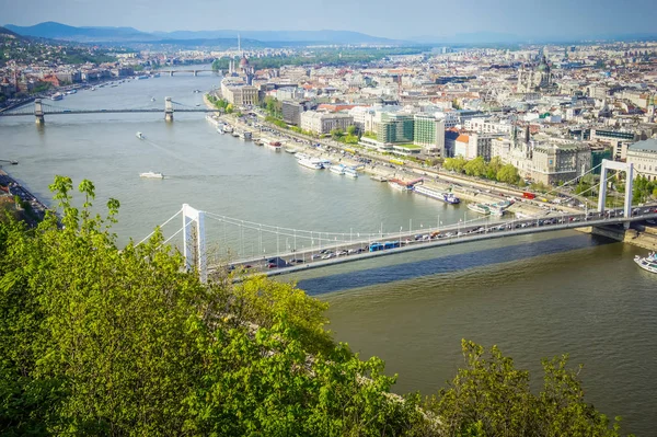 Budapest city és a Duna folyó, Magyarország — Stock Fotó