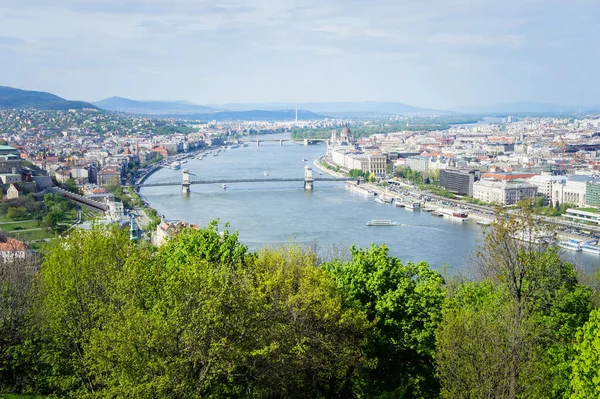 Budapest city és a Duna folyó, Magyarország. — Stock Fotó