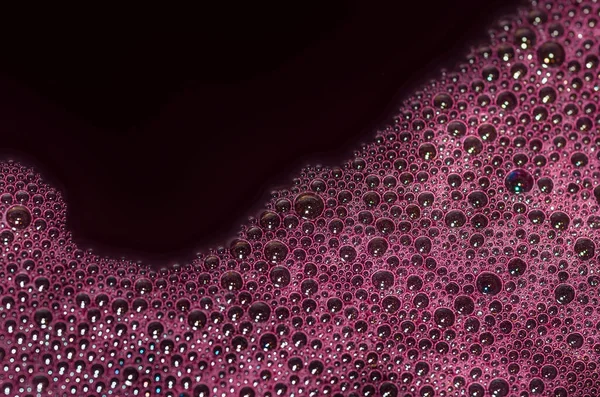 Blasen Auf Einem Rotwein Prozess Der Natürlichen Gärung Der Würze — Stockfoto