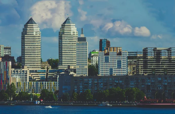 Torres Gemelas Orilla Del Río Gran Ciudad Ucraniana Del Dnipro — Foto de Stock