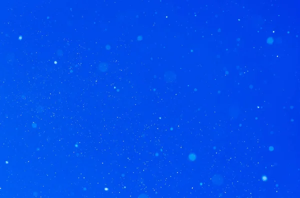 Fallender Schnee Auf Blauem Hintergrund Freien Raum Winterlicher Hintergrund — Stockfoto
