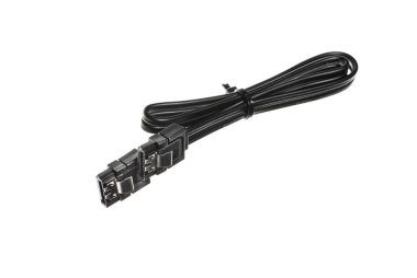 siyah bilgisayar arayüzü kablosu SATA 6Gbs beyaz arkaplanda izole edildi