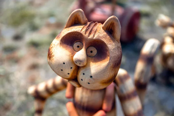 Игрушечный Деревянный Полосатый Кот Близко Игрушка — стоковое фото