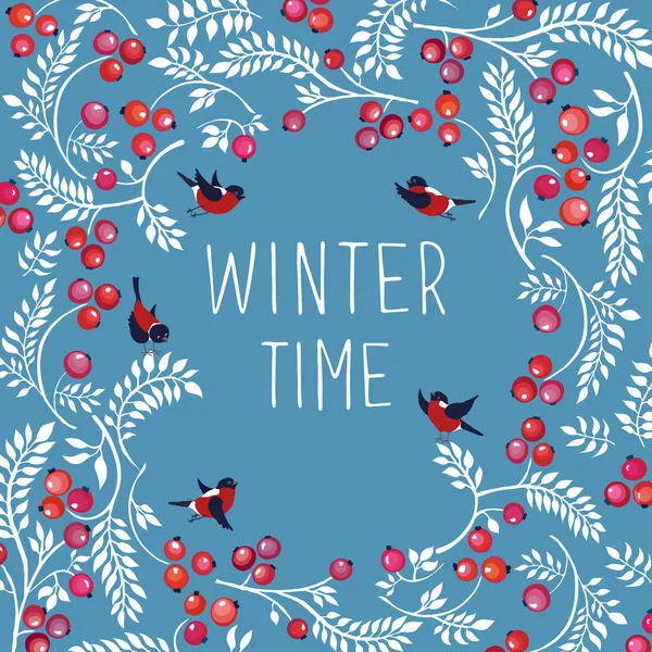 Bullfinches ve kırmızı meyveler