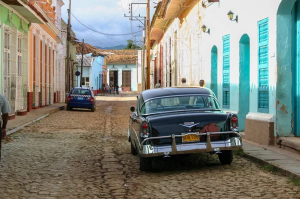 Amerikaanse Chevrolet klassieke auto in Ciudad de La Habana, Cuba — Stockfoto