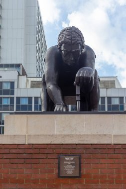 Newton, William Blake 'in British Library' deki heykelinden sonra, Londra
