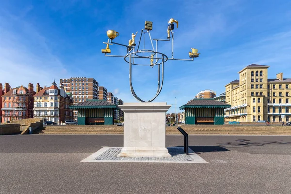 Hove Plinth, Brighton with the sculpture Constellation by Jonathan Wright — 스톡 사진