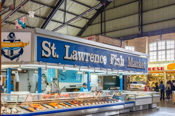 Pescadero de St Lawrence Fish Market en Toronto, Ontario, Canadá — Foto de Stock