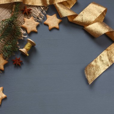 Noel gingerbread çerezleri ve Noel hediyeleri