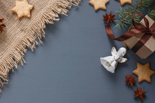 Noel gingerbread çerezleri ve Noel hediyeleri