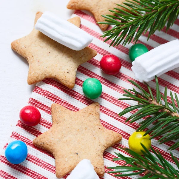Christmas or new year gingerbread cookies with colour candies — Stock Photo, Image