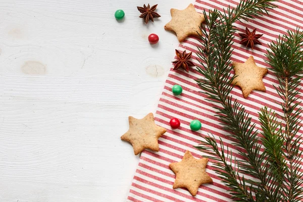 Christmas or new year gingerbread cookies with colour candies — Stock Photo, Image