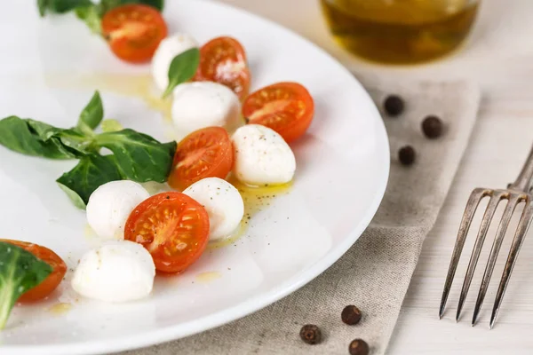 Salada Caprese italiana CLássica — Fotografia de Stock