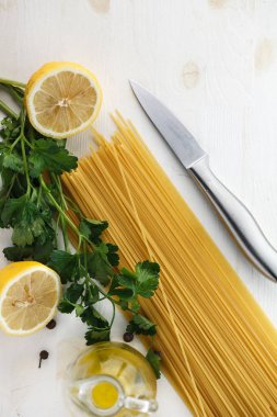 ham İtalyan makarna spagetti