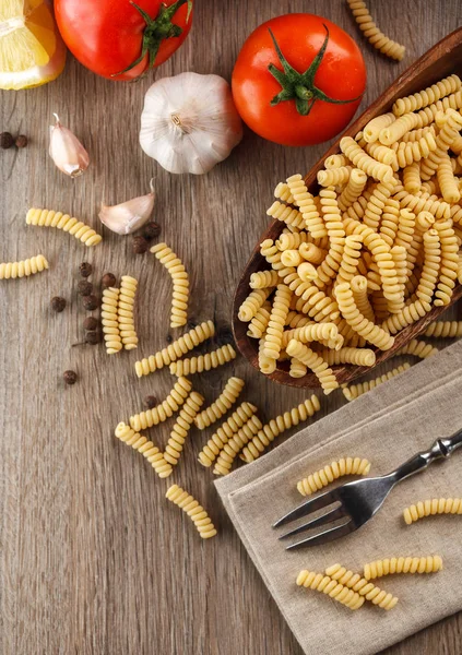 Pasta cruda italiana fusilli — Foto Stock