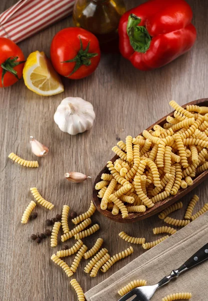 Italian raw pasta fusilli — Stock Photo, Image