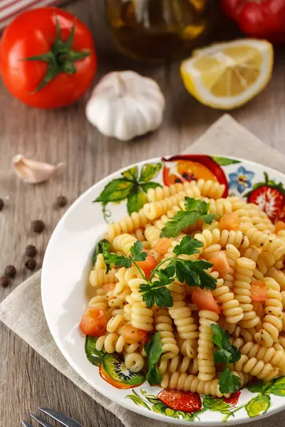 Pasta vegetale Fusilli con prezzemolo — Foto Stock