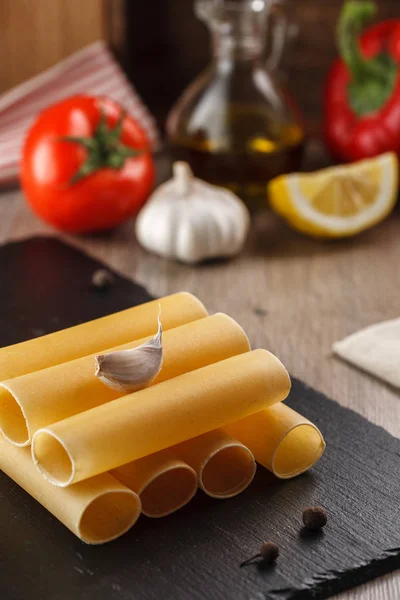 Pasta de canelones crudos — Foto de Stock