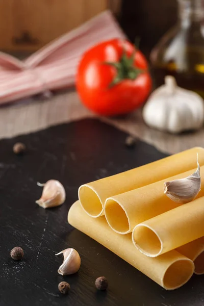 Pasta de canelones crudos — Foto de Stock