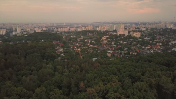 Kyjev, Ukrajina. Citys linie. Letecký pohled — Stock video