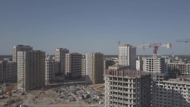 Luchtfoto. Bouw van nieuwe multi appartement huizen. Kiev, Oekraïne — Stockvideo