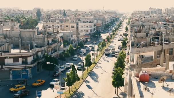 Homs, Syria, September 2013: Traffic on the street in Homs — Stock Video