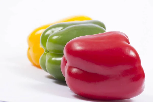 Kırmızı, yeşil, sarı kırmızı biber