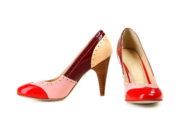 Elegantní pár dámských bot izolované na bílém pozadí — Stock fotografie