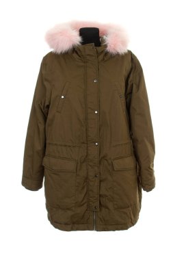 Kadın ceketi. Kürklü başlık. Beyaz arkaplanda parka izole