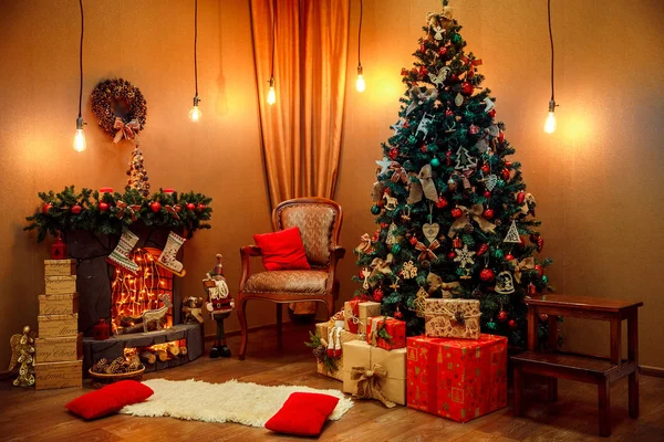 Preciosa habitación decorada de Navidad —  Fotos de Stock