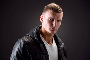 çok sert bir adam siyah güçlü görüntü