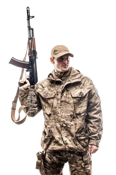 Bewaffneter Soldat in Uniform — Stockfoto