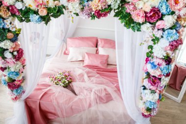 yatak odası dekore edilmiş