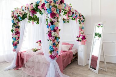 yatak odası dekore edilmiş