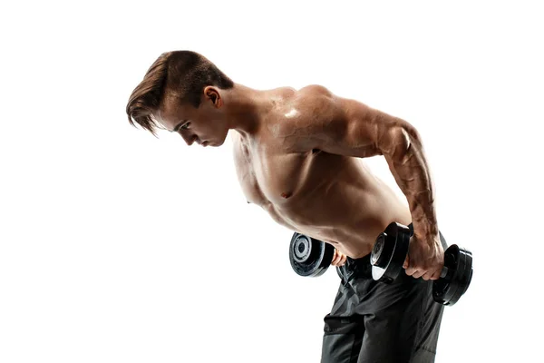 筋肉ボディビルダー男行います演習とともにダンベル以上ホワイト背景 — ストック写真