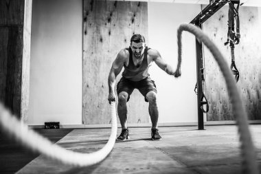 Erkekler fonksiyonel eğitim Fitness halat boyu