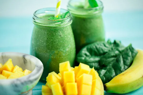 Mango with Banana and Spinach smoothie — Stock Photo, Image