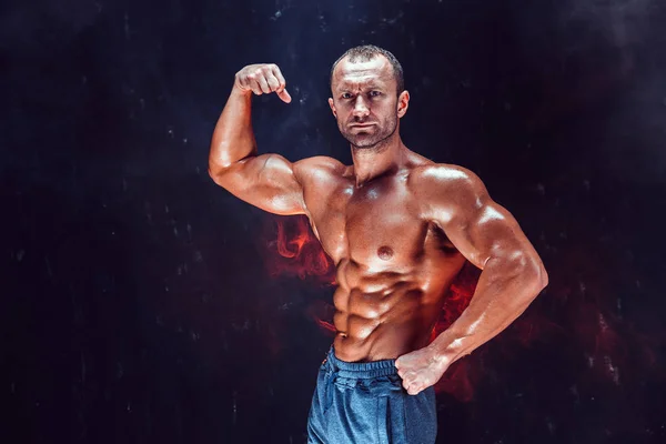 Strong bald bodybuilder with six pack. — Stock Photo, Image