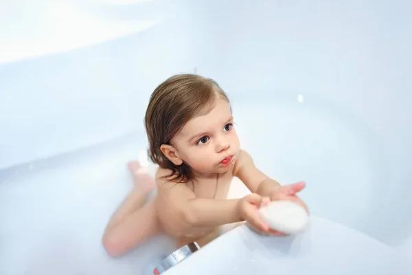 A fürdő szappan lány — Stock Fotó