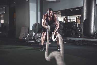 Erkekler fonksiyonel eğitim Fitness halat boyu