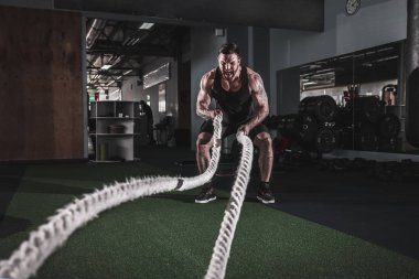 Erkekler fonksiyonel eğitim Fitness halat boyu