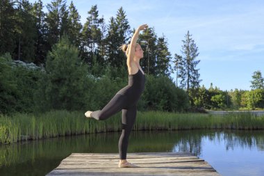 Bir armut üzerinde dans