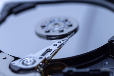 Bir sabit disk yakın çekim