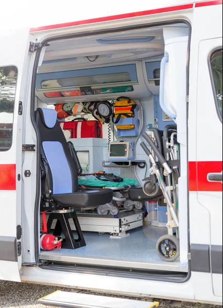 Dentro da ambulância — Fotografia de Stock